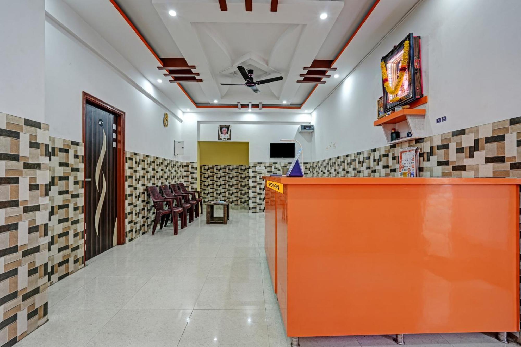 Spot On Anugraha Residency Otel Kumbalgod Dış mekan fotoğraf